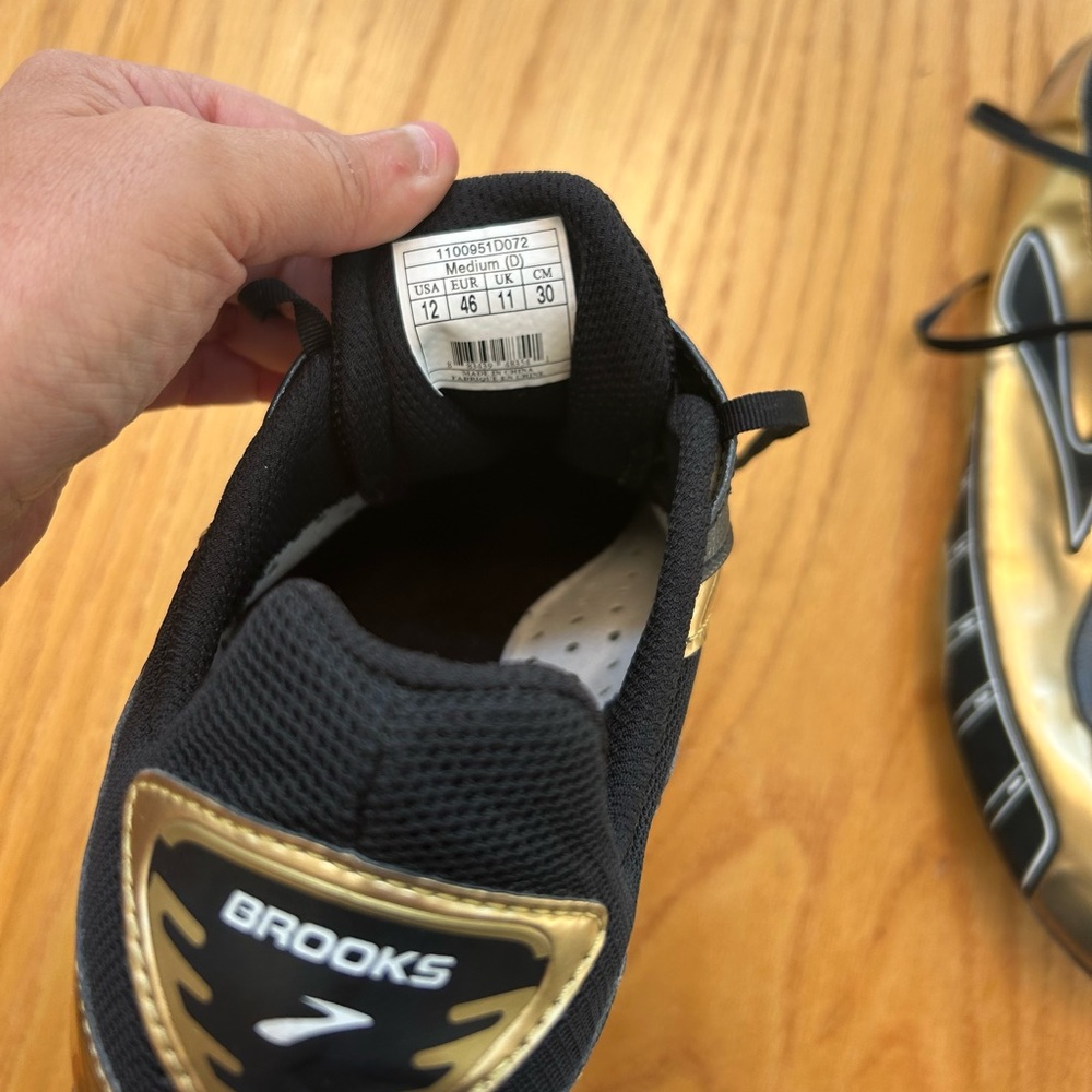 Brooks Sprint Gold And Black PR 10.45 Laced Zip Up Track Running Shoes Size‎ 12 - Picture 5 of 11